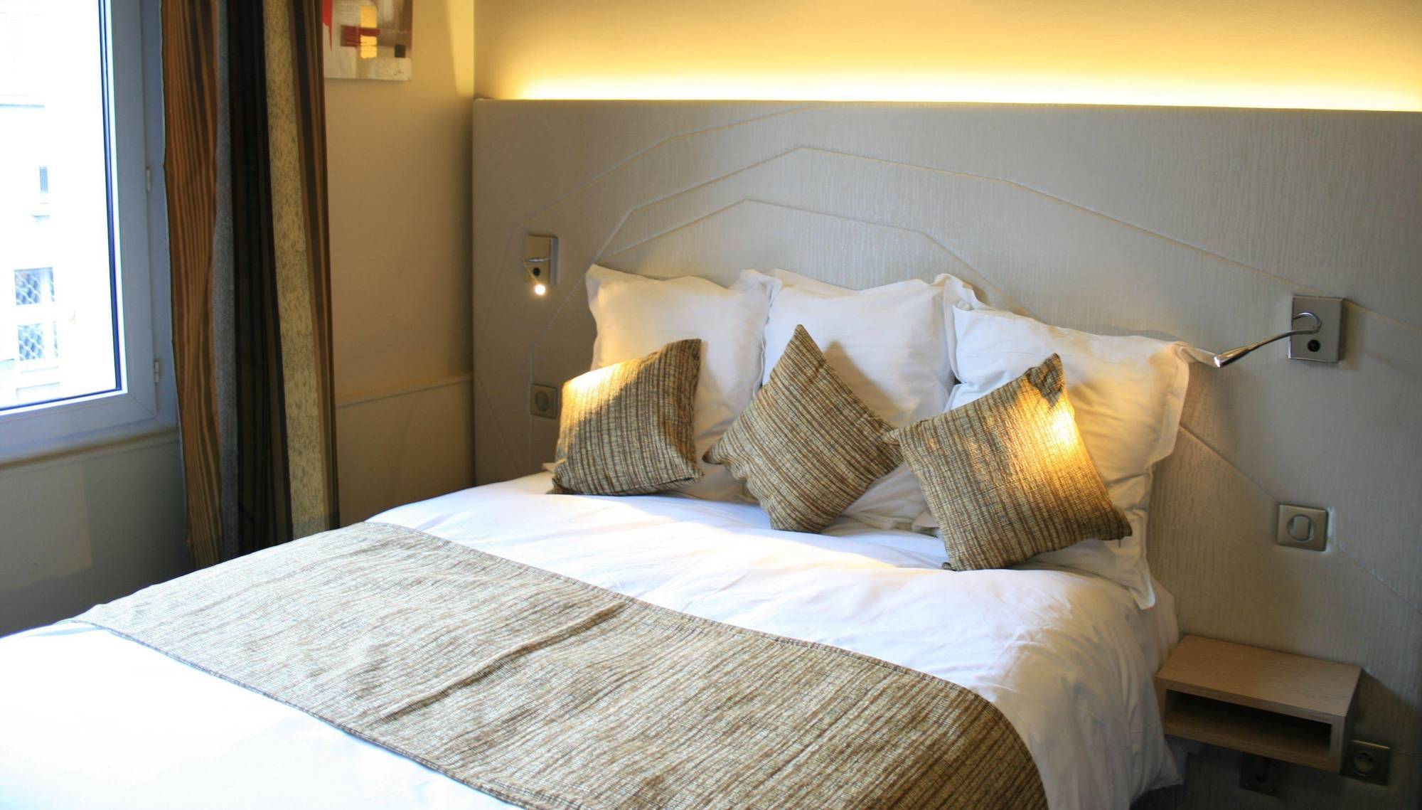 Cit'Hotel Saint-Pierre Viré 외부 사진