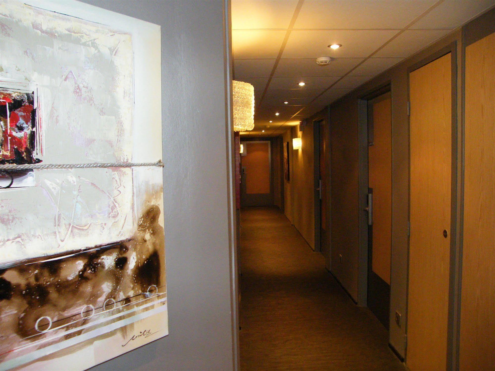 Cit'Hotel Saint-Pierre Viré 외부 사진